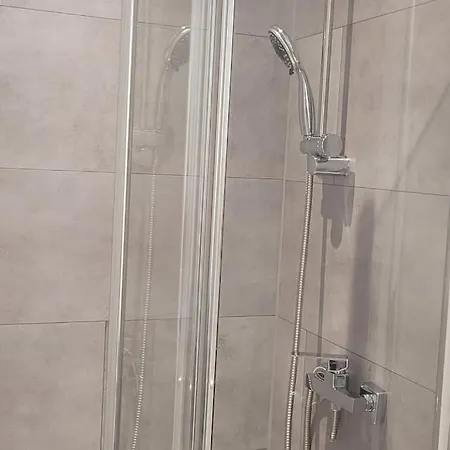 Berg Messe Og, 2 Zimmer, Homeoffice, W-lan